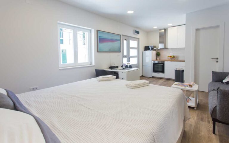 studio-apartment-near-split-(15)