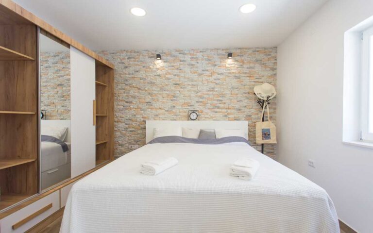studio-apartment-near-split-(2)