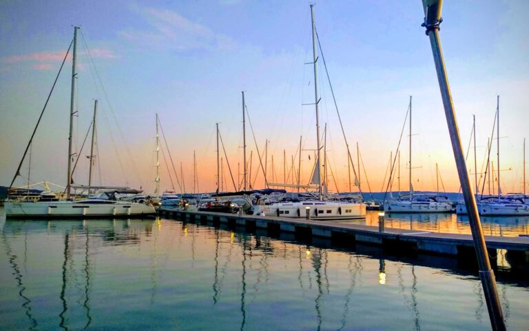 studio_nomadic_contact